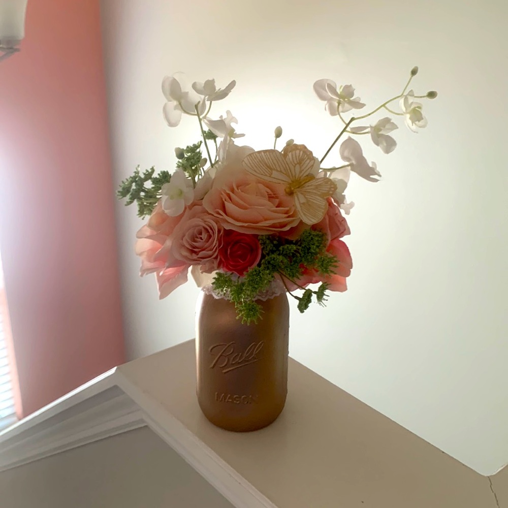 Handmade rose gold flower vases for any occasion